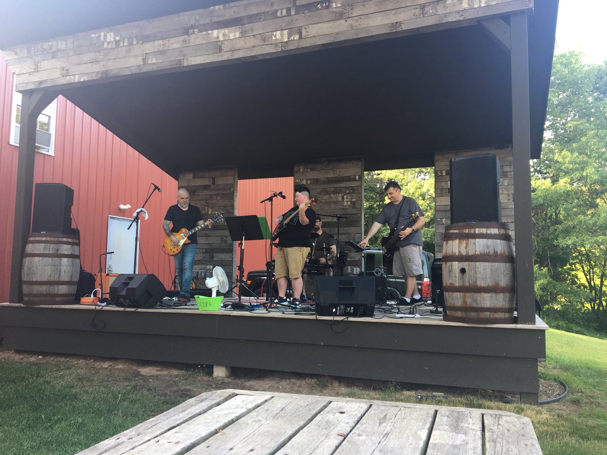 Erin3rown's tweet photo. Perfect night at @vandermill w/ the fantastic @bribaron band!  Plus the bass player is my favorite guy in the world!  (22 Years this month) 😍 https://t.co/0gzrKEsbec