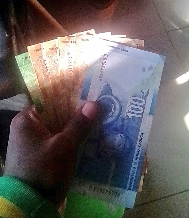 Critic_SA4's tweet photo. I know it not much but I love doing artwork.  It got me this 💰 https://t.co/eNRrTnGa9X