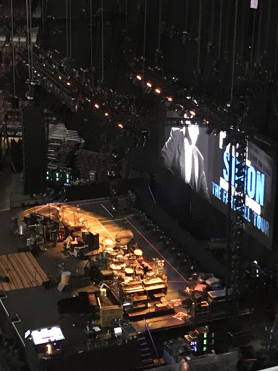 jasonpip1's tweet image. Paul Simon for moms birthday!