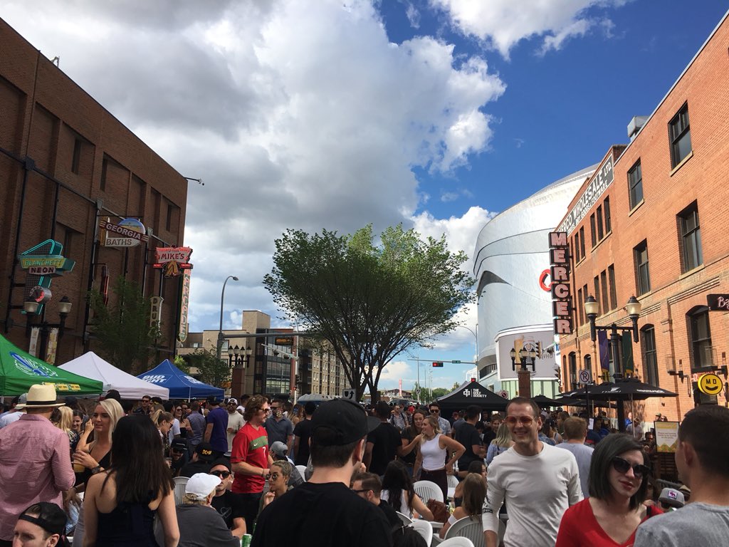 AndrewKnack's tweet photo. The @MercerWarehouse #superparty is on until 11pm. Come visit the @EdmNextGen tent to get some great swag and learn more about the work they do in #yeg. And while you are here, have some fun with this huge crowd of people. #nextgenmonth https://t.co/RvxhpHjPAU