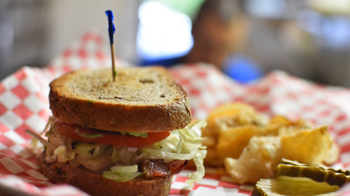 vistaspringpdx's tweet photo. Just our classic BLT with avocado ๐ฅ Because who doesnโt want a lil bacon ๐ฅ on the weekend? #imean #itsbacon #bltsandwich #saturdayvibes๐ #pdxsun #baconbaconbacon #classics #vistaspringpdx #blt #pdxrestaurants #pdxfood #portlandeats #eater https://t.co/qQYR528PAM