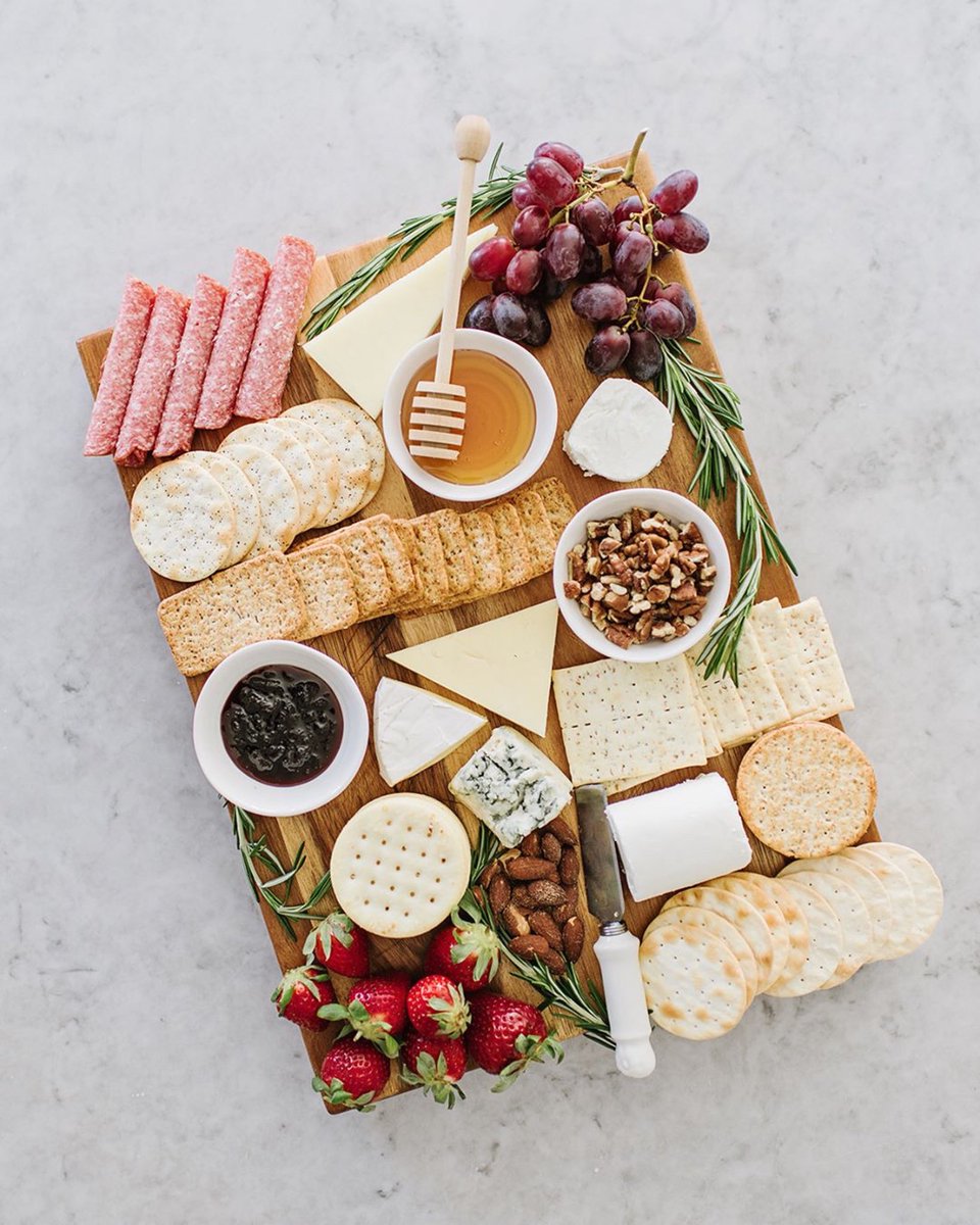 SavannahBeeCo's tweet photo. Celebrate the weekend with this cheeseboard featuring @savannahbeeco honey and @wellingtoncrackers
・・・
#repost @wellingtoncrackers
What completes your Wellington Cracker cheese board? #wellingtoncracker #thegoldstandard #snackhappy #lifewellpaired https://t.co/aAkRZudk2q