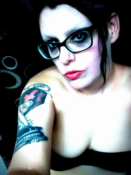 See our newest #performer #live now @Girls_N_Guys here ?
 ??https://t.co/Z1FdRgzDe2 ?? 
Lets help her