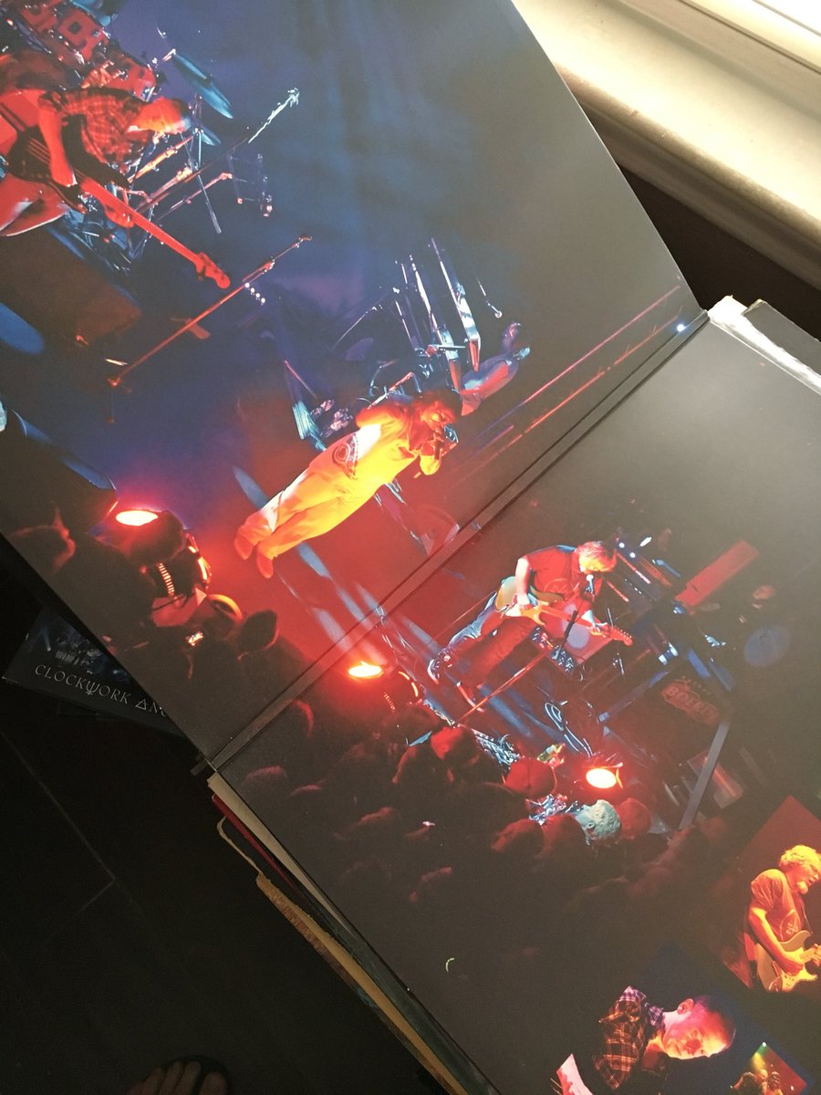 progpala's tweet image. Going out on vinyl sojourns is always an adventure. I never expected this. High points for presentation.  I can wait to listen. 😁#scriptforajesterstear #marillion