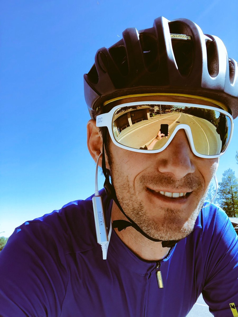 valier_be's tweet photo. Passez au niveau supérieur avec les #ecouteurs #bluetooth #surmesure valier qui vous accompagnent dans toutes vos activités #professionnelles #sport #gsm #musique #vidéo # YouTube #film #running #jogging #cyclisme #fitness #kitmainlibre #bureau 
https://t.co/LxsnT17Ibx https://t.co/EdvblsFMzH