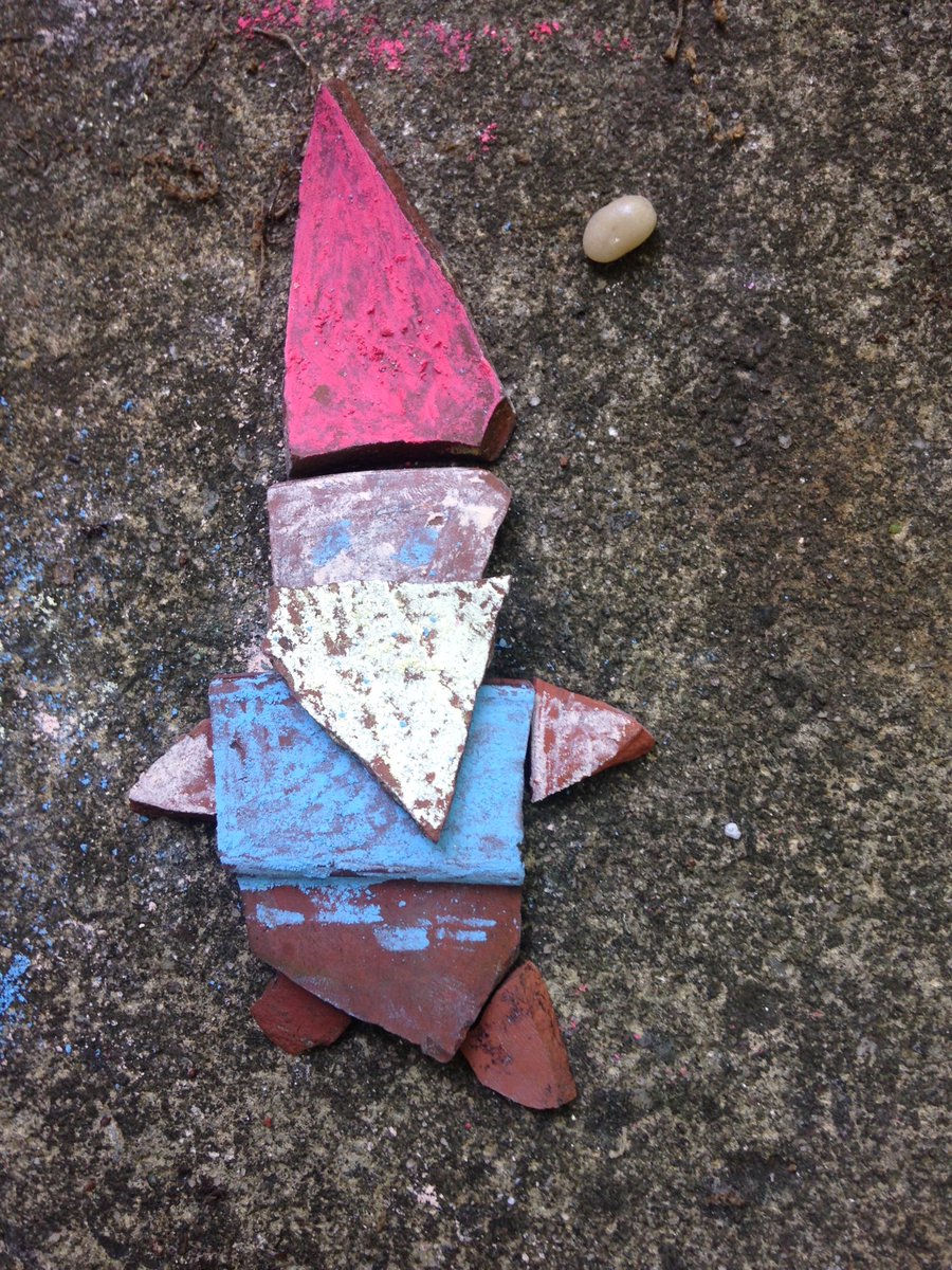 wecreations's tweet photo. Our daughter likes to collect pieces of glass and plant pots that she finds around our yard and make ever changing mosaics outside. Today's mosaics...gnomes! https://t.co/QtnMDsiKWa
.
.
.
#gnomes #whiteelephantjr #mosaic #foundart #ellabeanart https://t.co/w53tV05SQ1