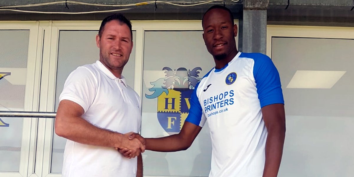 NationalTR's tweet photo. National League ekibi Havant &amp; Waterlooville, son olarak AFC Wimbledon forması giyen 36 yaşındaki İngiliz stoper Paul Robinson ve Porstmouth'tan 25 yaşındaki İngiliz santrafor Nicke Kabamba'yı kadrosuna kattığını açıkladı. https://t.co/tgoNCoX69e