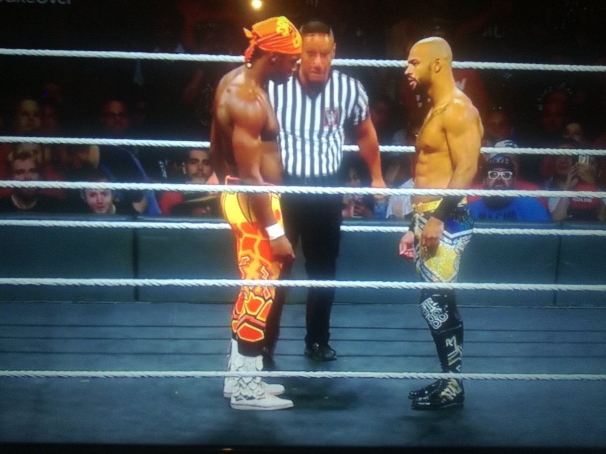 ricardojimenez0's tweet photo. The one and only @DeportesKC 👊 #FindingKC #NXTTakeOverChicago https://t.co/z7bdzNtfg7