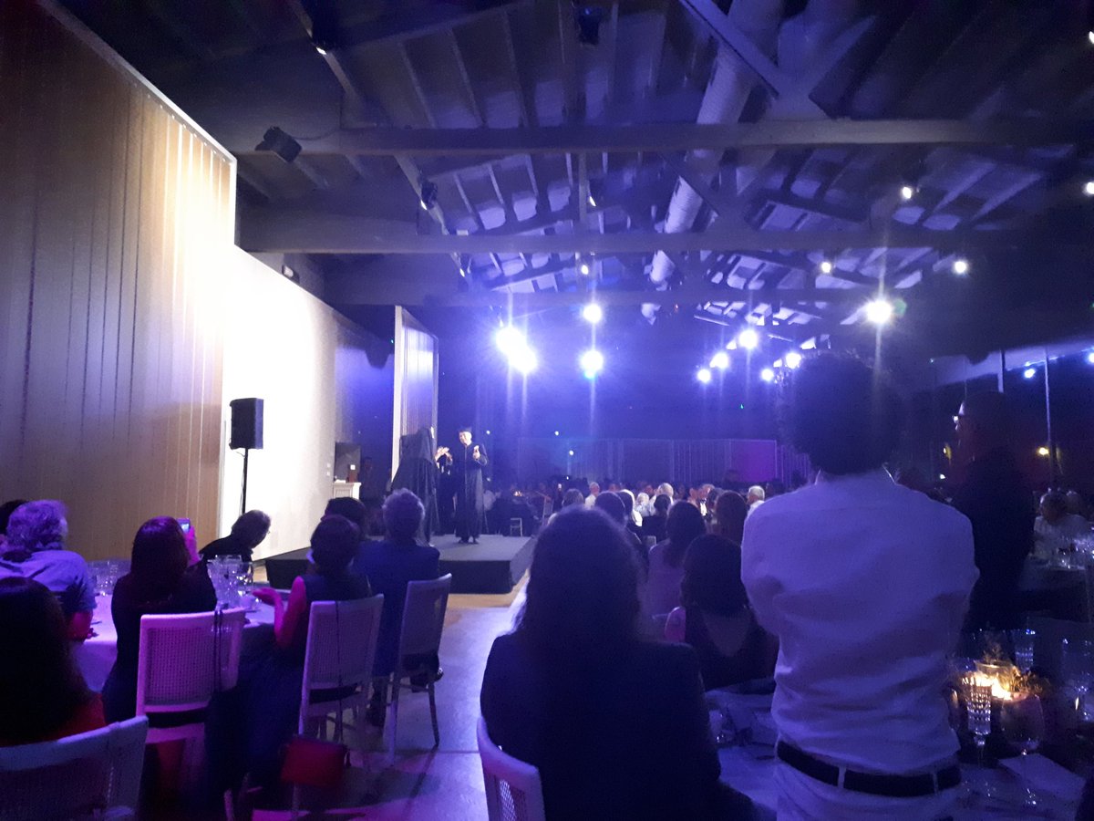 akiarabooks's tweet photo. Gran festa, avui, per celebrar els 50 anys de #Punxes, el nostre distribuïdor a Catalunya i Espanya! Grandíssima actuació d'Oriol Serrano, que a més de ser distribuïdor és un fantàstic actor! No ha faltat res... ni els focs d'artifici! Gràcies i per molts anys!!! https://t.co/rdFewNhiFT