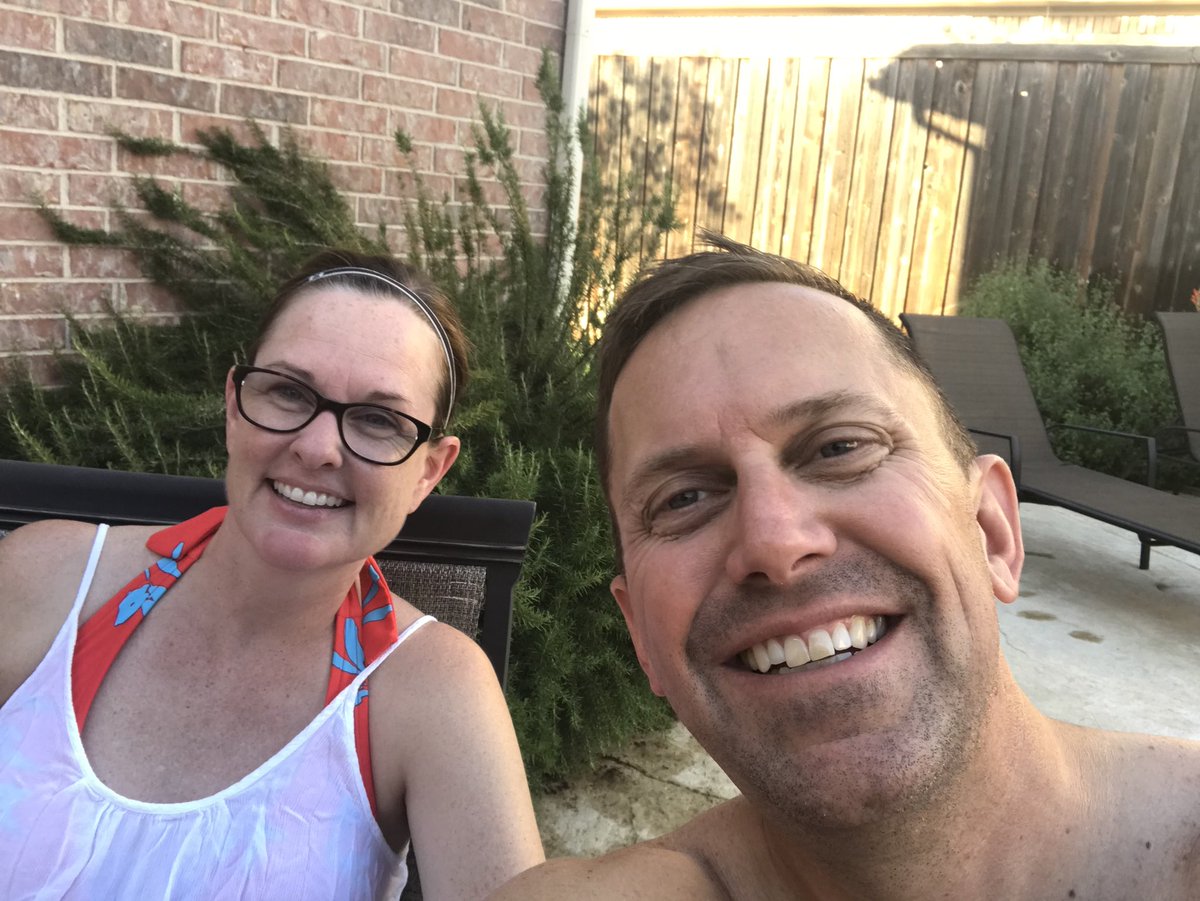 ctopher73's tweet photo. Great evening hanging out with this one. She actually pulled away from the last page (started this morning) of her #NoraRoberts book, Shelter in Place. I'm a lucky guy. @MJLovesBooks, at least 50% of this match reads! #fitreaders #fitleaders And the Sinclair family finally shows! https://t.co/p3QHinoS4i