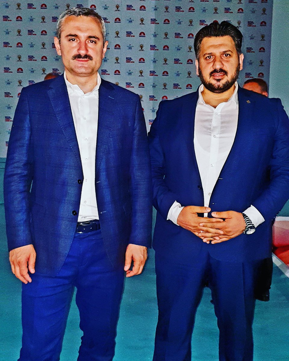Erginkirmac's tweet photo. İL BAŞKANIMIZ Bayram ŞENOCAK' la Yarınki Yeni Kapı Miting Alanında İncelemeler. Gecenin Saati 03:30 https://t.co/71K3rwf82b