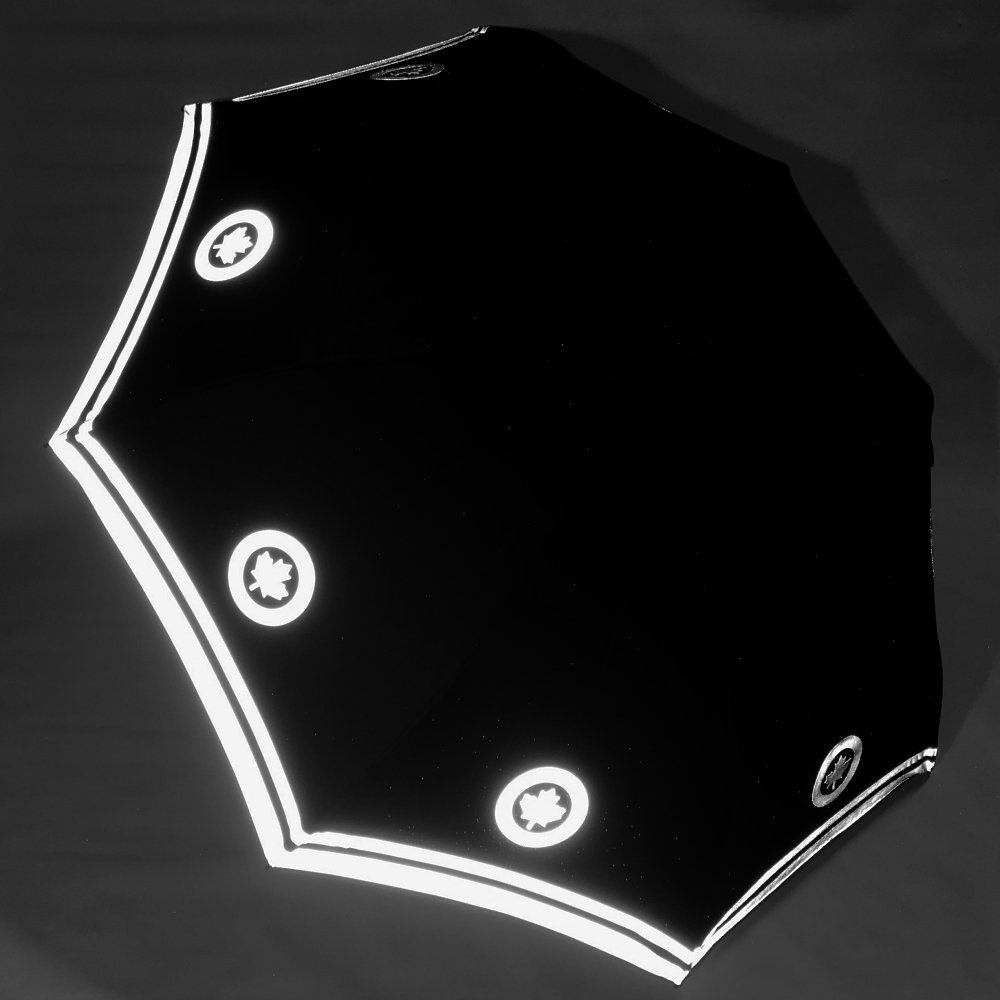 HiVizibility's tweet photo. #ReflectYourself with the newest #Umbrella design. Featuring the RCAF logo in #3m reflective banding. Available #RCAFA Gift Shop in Ottawa and online https://t.co/JDhYQk8zPG . Great gift for aviation enthusiasts! Get yours today! https://t.co/gzS8vCyzBO