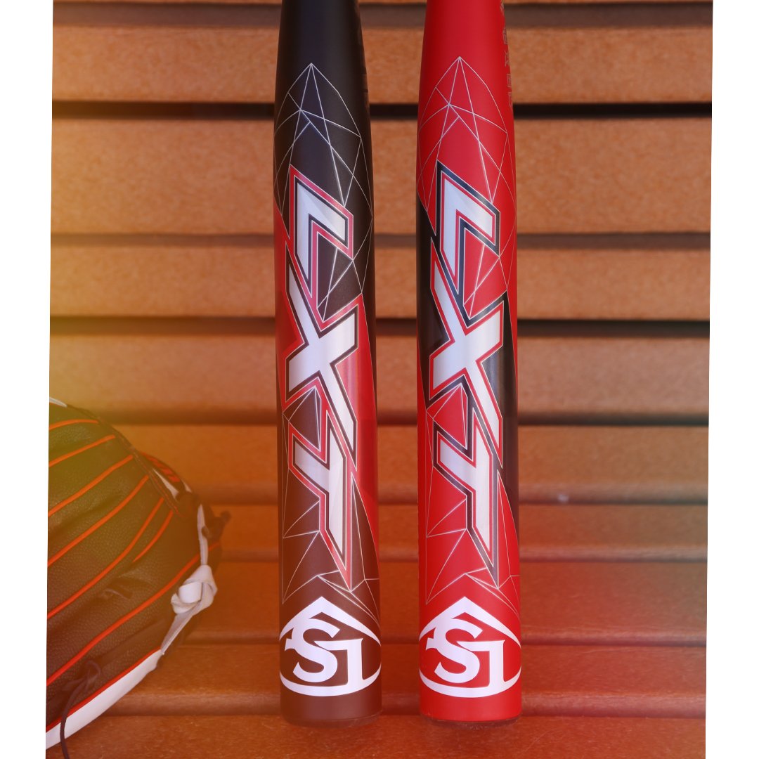 sluggerFP's tweet photo. π€ or β€οΈ? #CustomLXT https://t.co/HgP52qF2a9