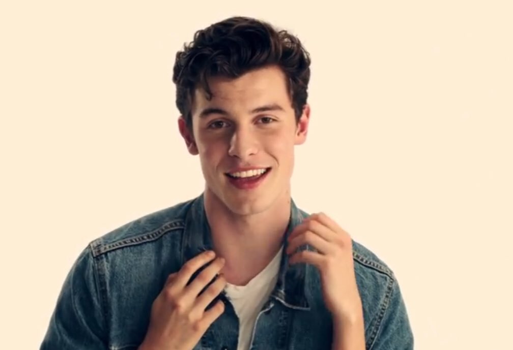 BeardedPolitico's tweet photo. I have no idea why but this makes me happy on a Sunday morning @ShawnMendes #NervousMusicVideo #shawn https://t.co/VMg3qJKTqo