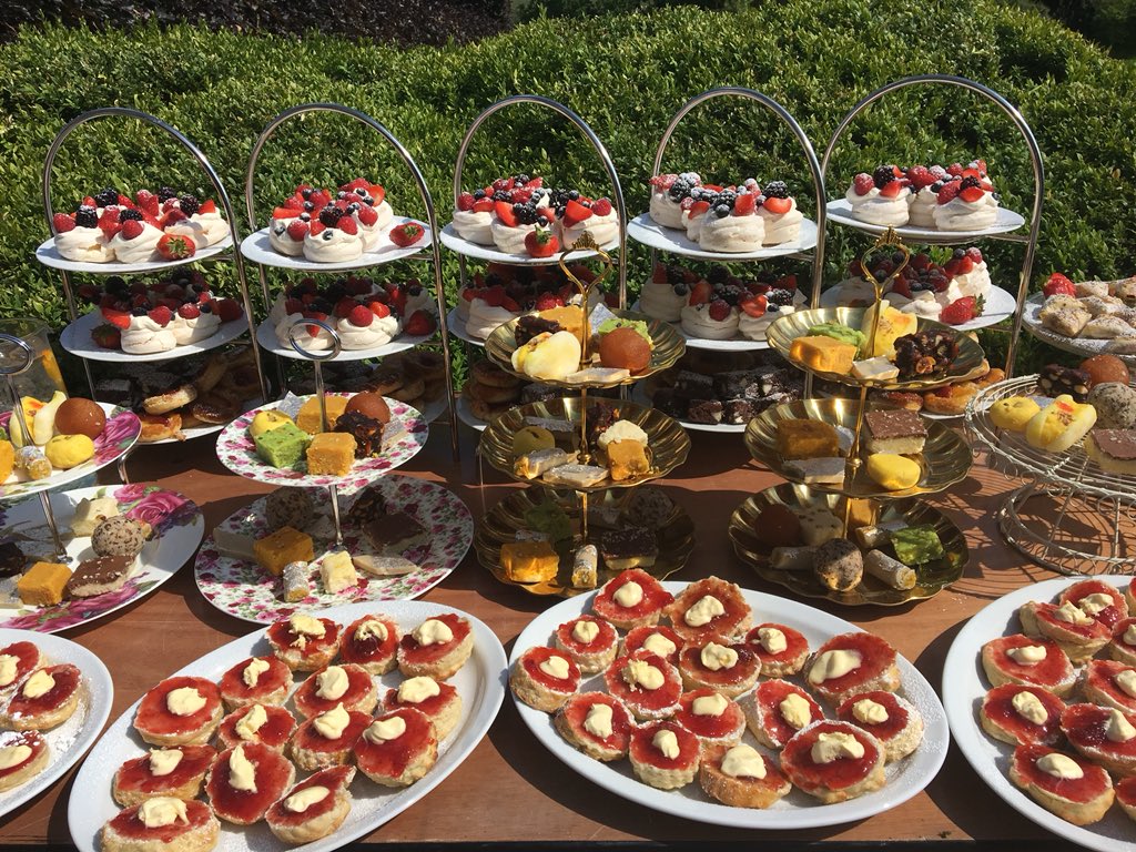 CroxfordSuzan's tweet photo. Poundon house afternoon tea #pastry #afternooncake #weddingcatering #oxfordshirecaterers #oxfordshirewedding https://t.co/SGo9ZcCvNs