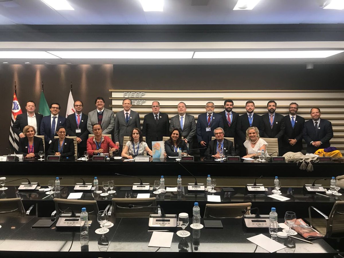 Exito en las conferencia de <a href="/iurisgal/">Iurisgal</a> en #Brazil. Gracias a todos for asistir Y a los que hicieron posible que sucediese @mayowynnebaxter <a href="/iurisgal/">Iurisgal</a>