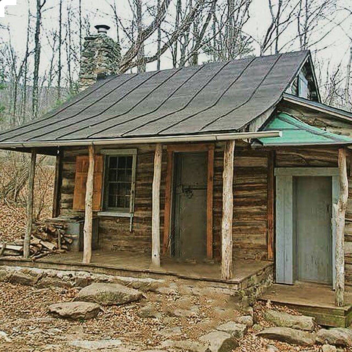 offgridtalk's tweet image. All I want is to live a simple life without all the stress and worry. I don't need a lot of money and stuff I just want to be happy.