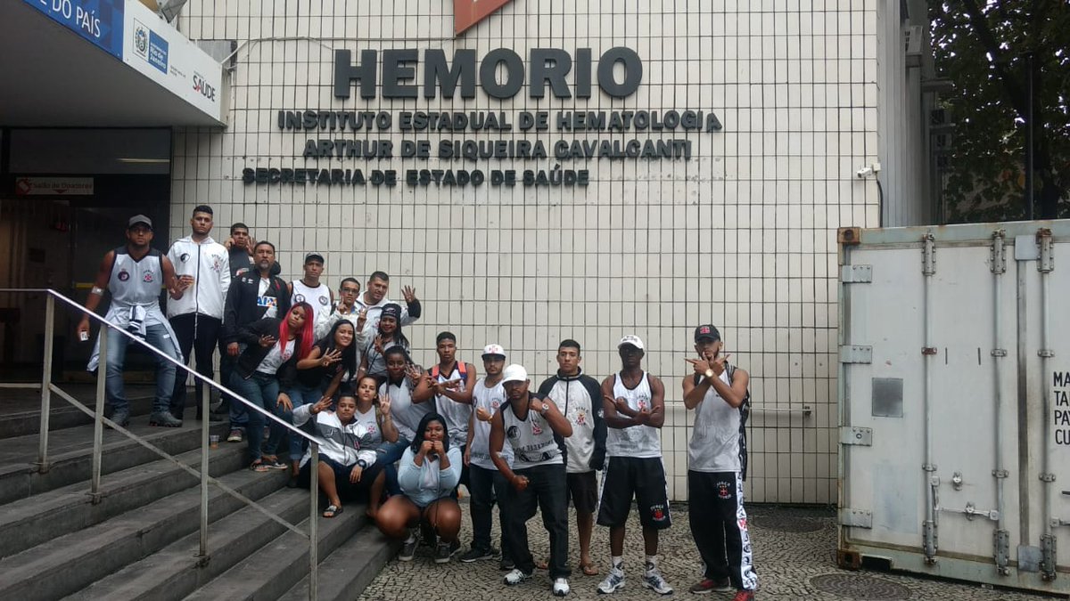 choquei_vasco's tweet photo. Campanha de doação de sangue, 4° família, força jovem Vasco.
#DoeSangue
#SalveVidas
#CritiqueMenos
#FaçaMais https://t.co/YiMoT30zJL