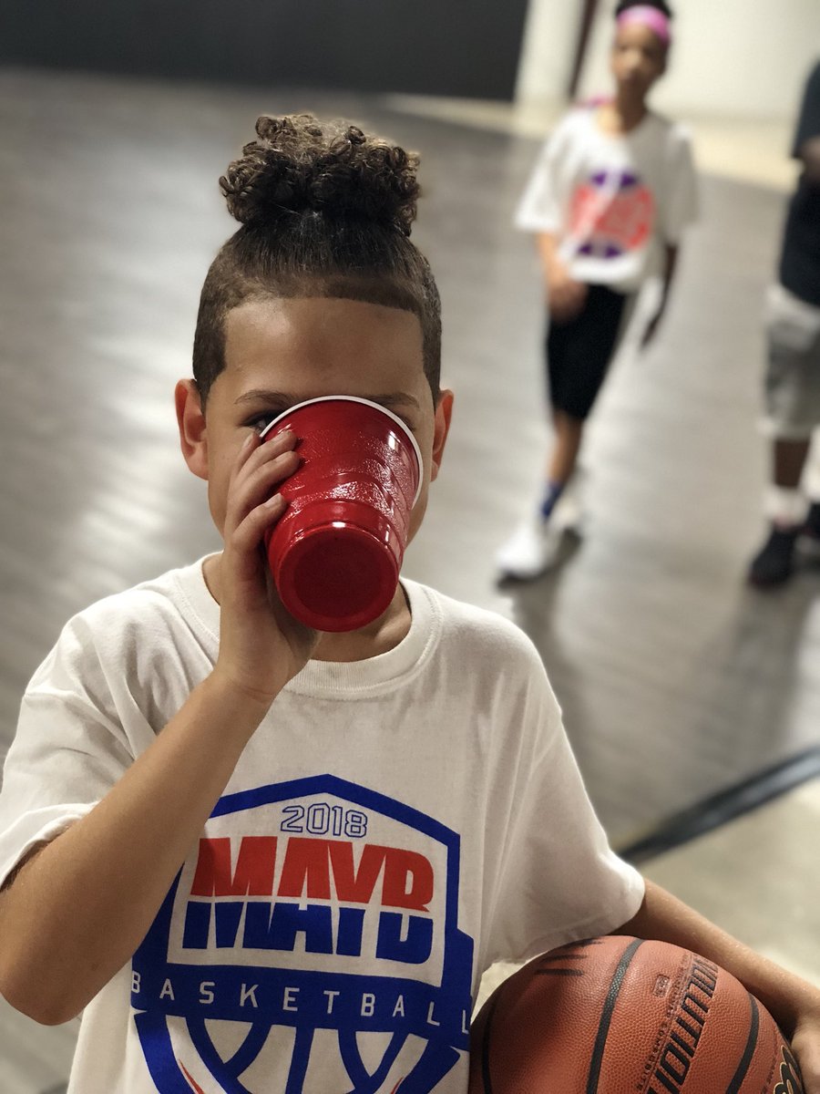 leondre_2027's tweet photo. Thank you @RichFamWeHoop for making me better and always pushing me to be the best player I can be #TheBTRWay #project94 💪🏾 https://t.co/Np0GCNuSeN