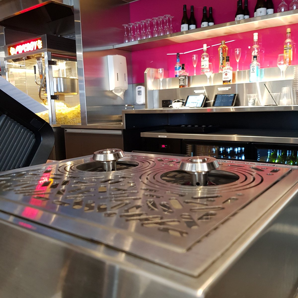#villagecinemas Plenty Valley, Melbourne. Cold beer, warm popcorn, great movie experience. #bottomsupaust