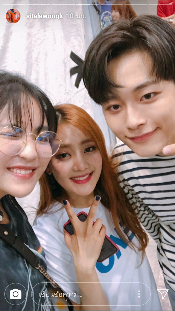 sakonkeen's tweet photo. So cute (from instagram : sitalawongk) #CLC #씨엘씨 #G_I_DLE #여자아이들 #seonho #유선호 #YOO_SEONHO #YooSeonho #SORN #MINNIE #손 #민니 #CubeConcert #Cube #CubeUnited #cubefamily #cubeone https://t.co/lW5LWN3isj