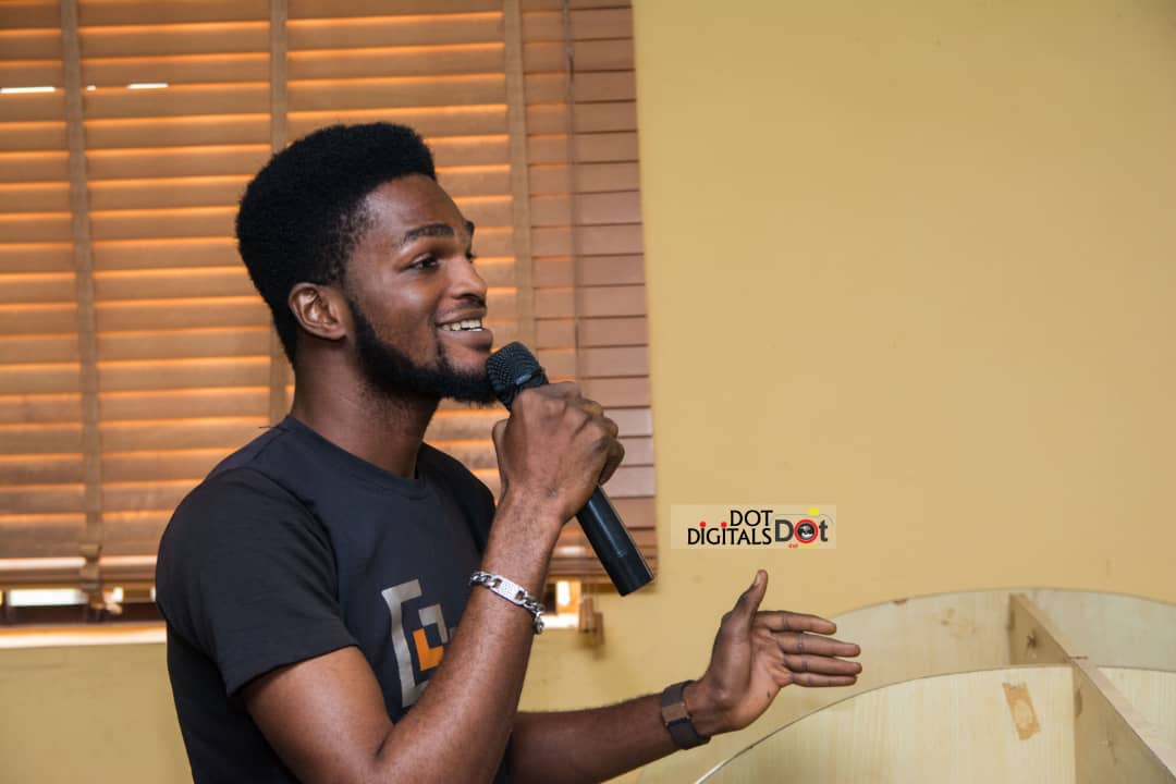 ClintJeezz's tweet photo. Was really a great time yesterday at the @ForLoopUniben Event. Was awesome learning moments  from great minds @NeoIghodaro @TheVunderkind @namnsoukpanah @JordanIrabor 
#figmaafrica #forloop #BeninTechCommunity https://t.co/bcLSr75CZx