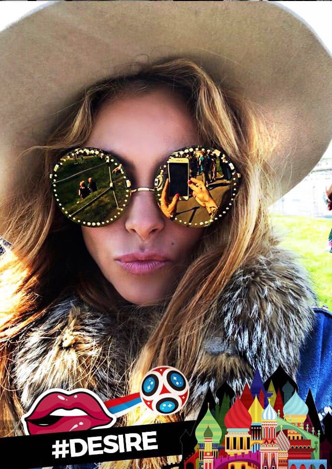 oscarsomx's tweet photo. #HappyBdayPauRubio te mando abrazos y a disfrutar con tu música 🎧🎉👑 @PaulinaRubio https://t.co/r19tpmPOon