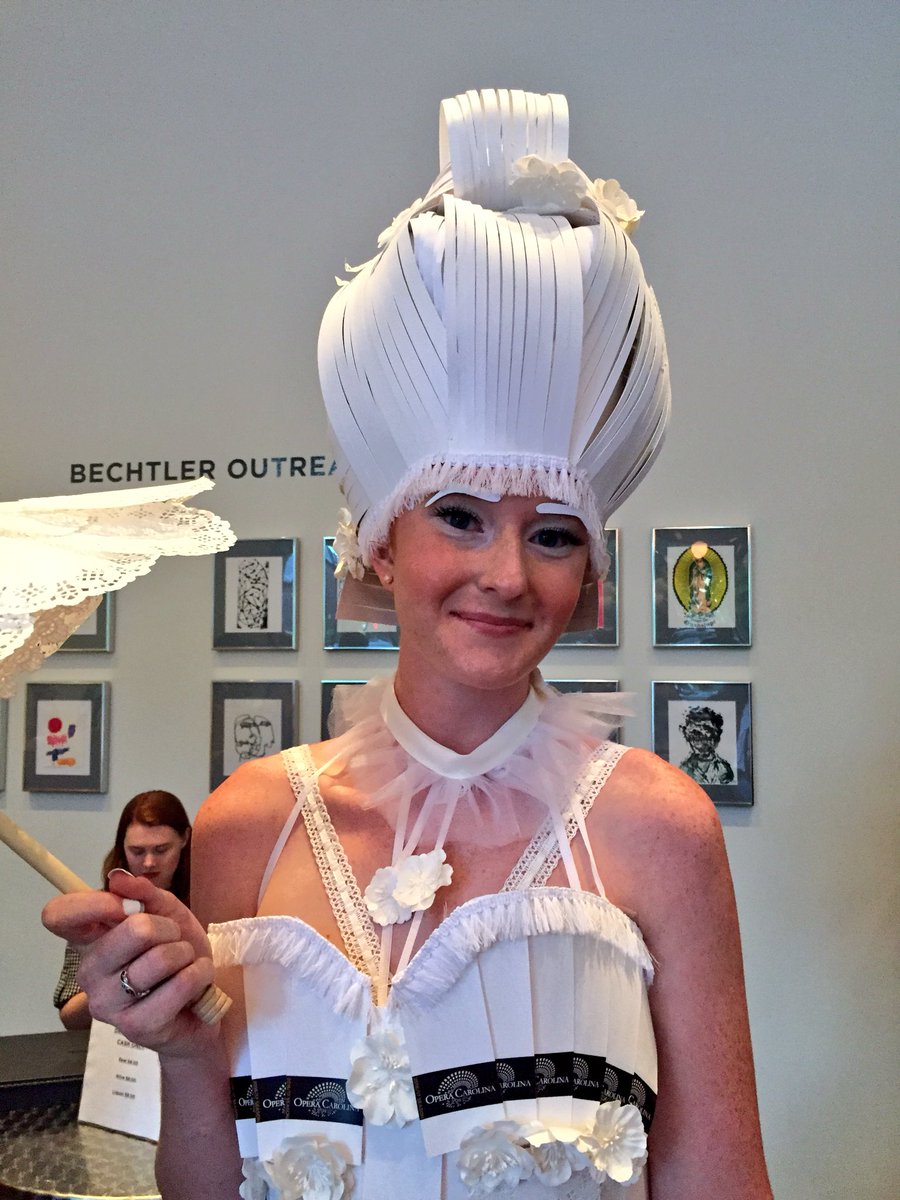 EdelweissDG's tweet photo. My model during the Paper Dreams Fashion Show :) this dress is made of #paper :) I had a great time! Thank you @OperaCarolina @thebechtler https://t.co/xO6QkzQpzM