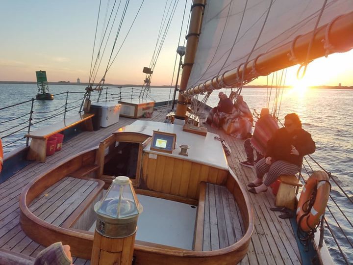 HinduCharters's tweet image. Wonderful day full of amazing people! I love Hindu passengers!