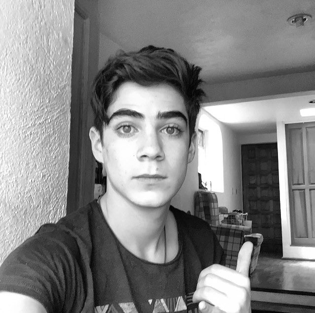 teamcanela's tweet photo. ¿Cuál look de Jos prefieren?(Con ambos me encanta❤️)

Mg si el old-Rt el actual https://t.co/1jEVaTb419