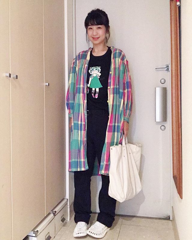 nao432's tweet photo. 👕 #古着 👚 #4WN 👖 #REMUJI 👡 #keen 👜 #bagnnoun 
#me #ootd #今日の服 #ファッション #ナオさん今日の服 https://t.co/4thUnadjrP https://t.co/yZBrFfO8gj