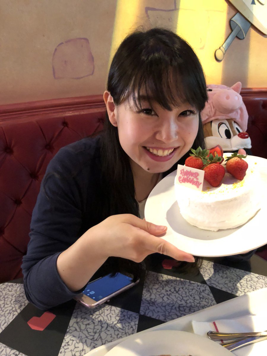 よねざわ 来てくだ埼玉 誕生日でも何でもないけど とりあえずホールケーキ食べるやつ そこにホールケーキがあったから 美味しかったからカロリーゼロ