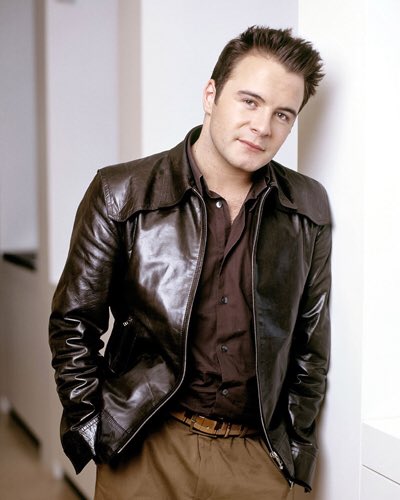 SFFanClubGERM's tweet photo. #ShaneySunday #SingASongSunday #ShaneFilanForGermany https://t.co/aCPsIiTMWu