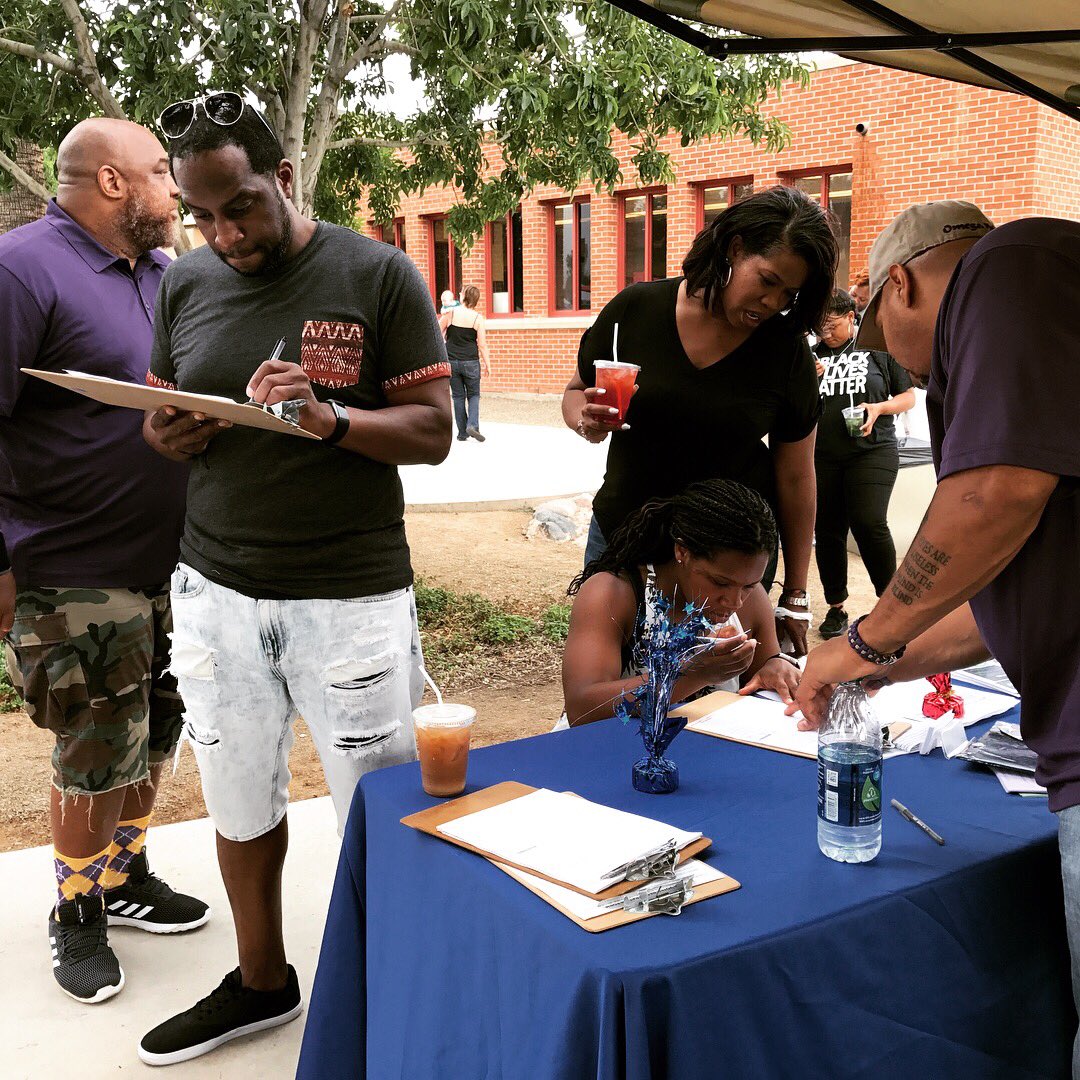 Kenosha99's tweet photo. Our newest #DeputyRegistrars we're hard at work registering new voters at the annual #PhxJuneteenth celebration! #VoteLocalAz https://t.co/HpZiZ34TVX