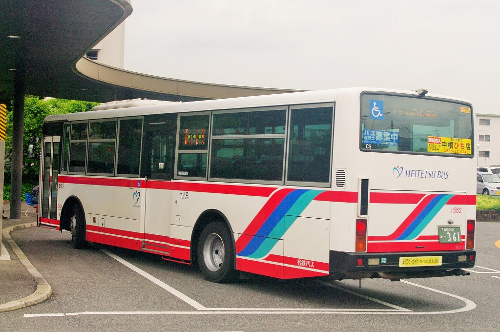 名鉄バス 1562 15代(2005年)のみ採用された3色ストライプの分社化CI