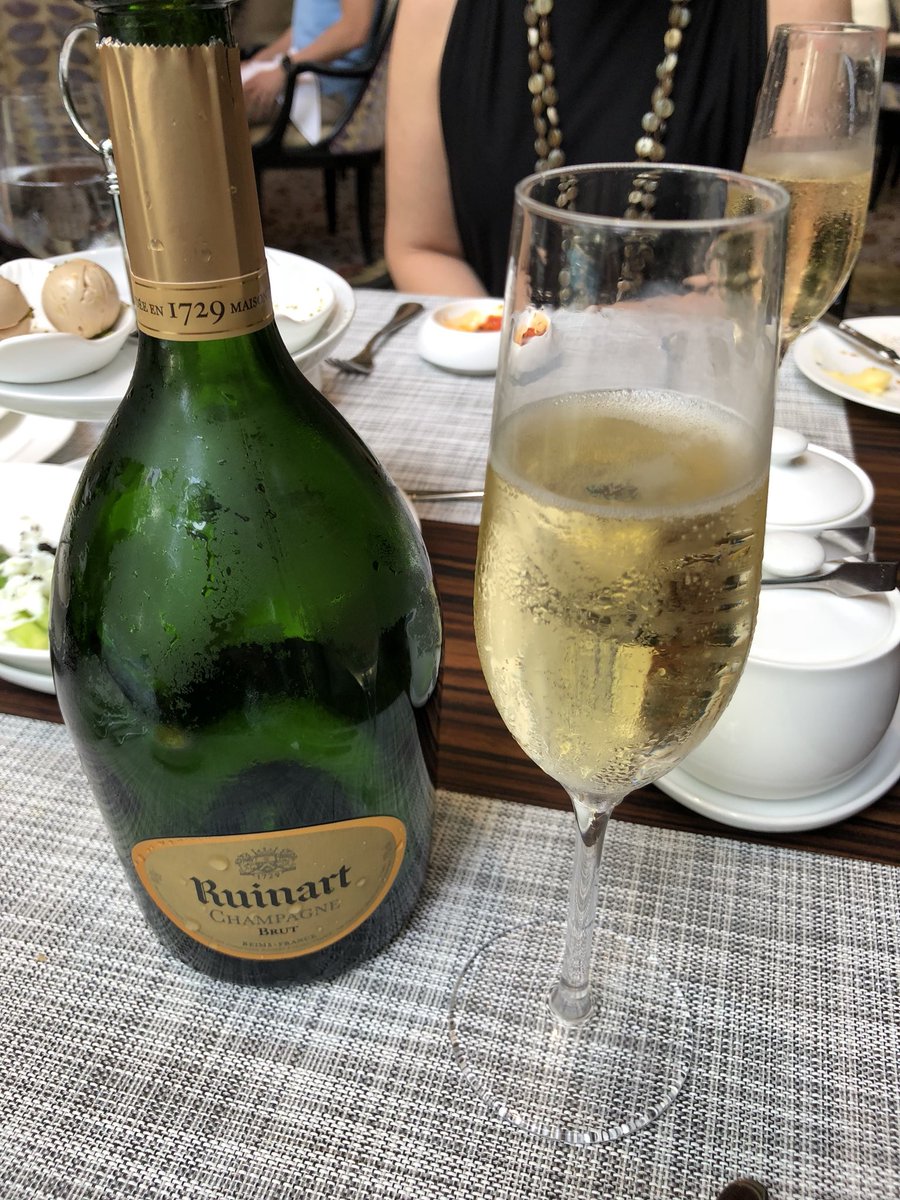 DMASydney's tweet photo. Lunch at @StRegisSG and then off to #royalascot @Ascot with @Blueman211 @roy930 @DerekSmooth @tasydney @JuliaAngove enjoying the black caviar https://t.co/XyazQgEGI8
