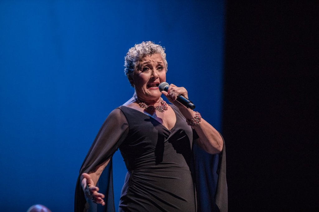 Josy LaTorre: De Gardel a Mercedes Sosa notireportes.com/josy-latorre-d…