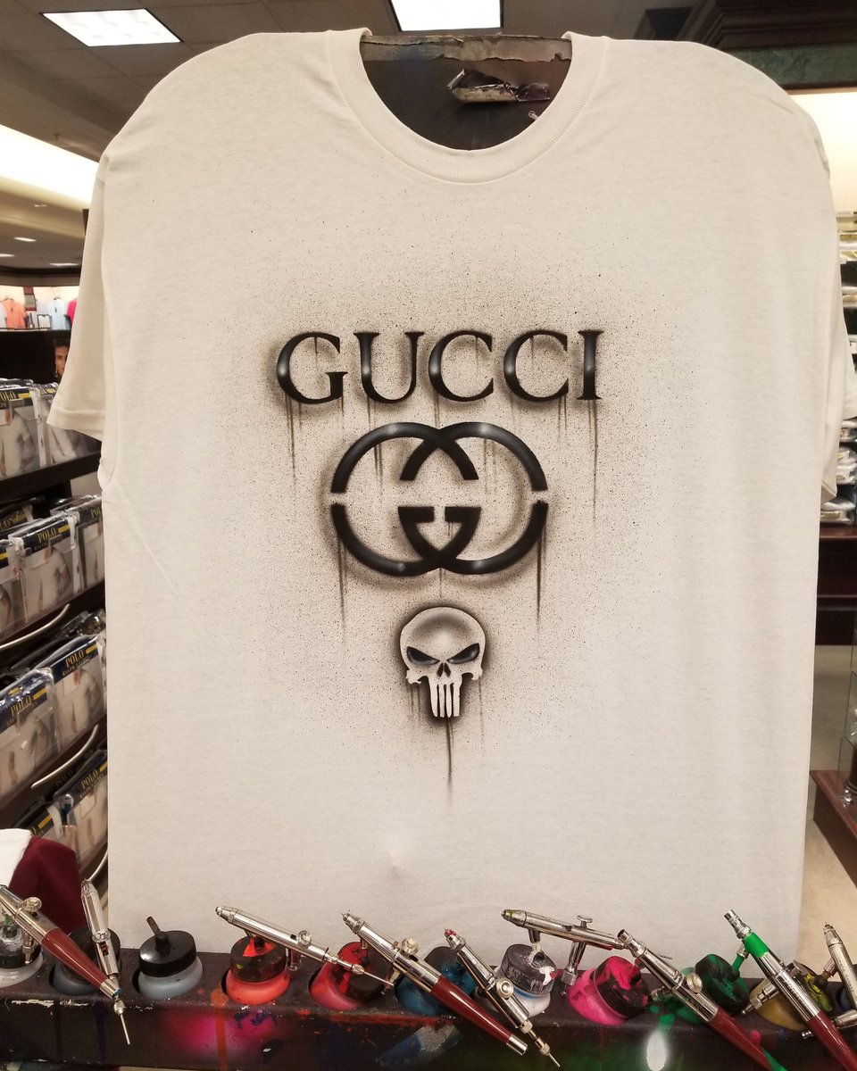 MAGOOUNO's tweet photo. Airbrush for@gucci today ..#magoouno https://t.co/Q2rXCU5g5X