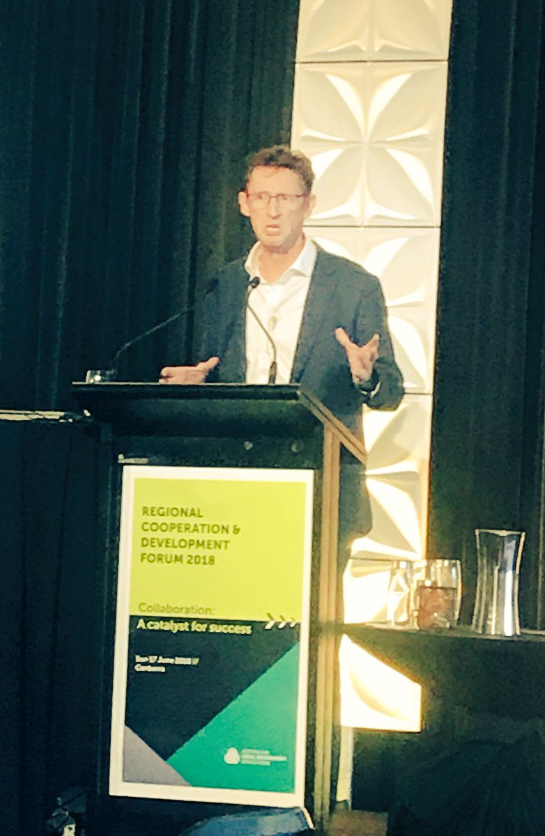 ClrLindaScott's tweet photo. @StephenJonesMP talks to @ALGAcomms about the shape of regional economic #inequality in Australia &amp; the importance of tackling this with local government #localgov #NGA18 #rcdf18 https://t.co/D5V6TNygaH