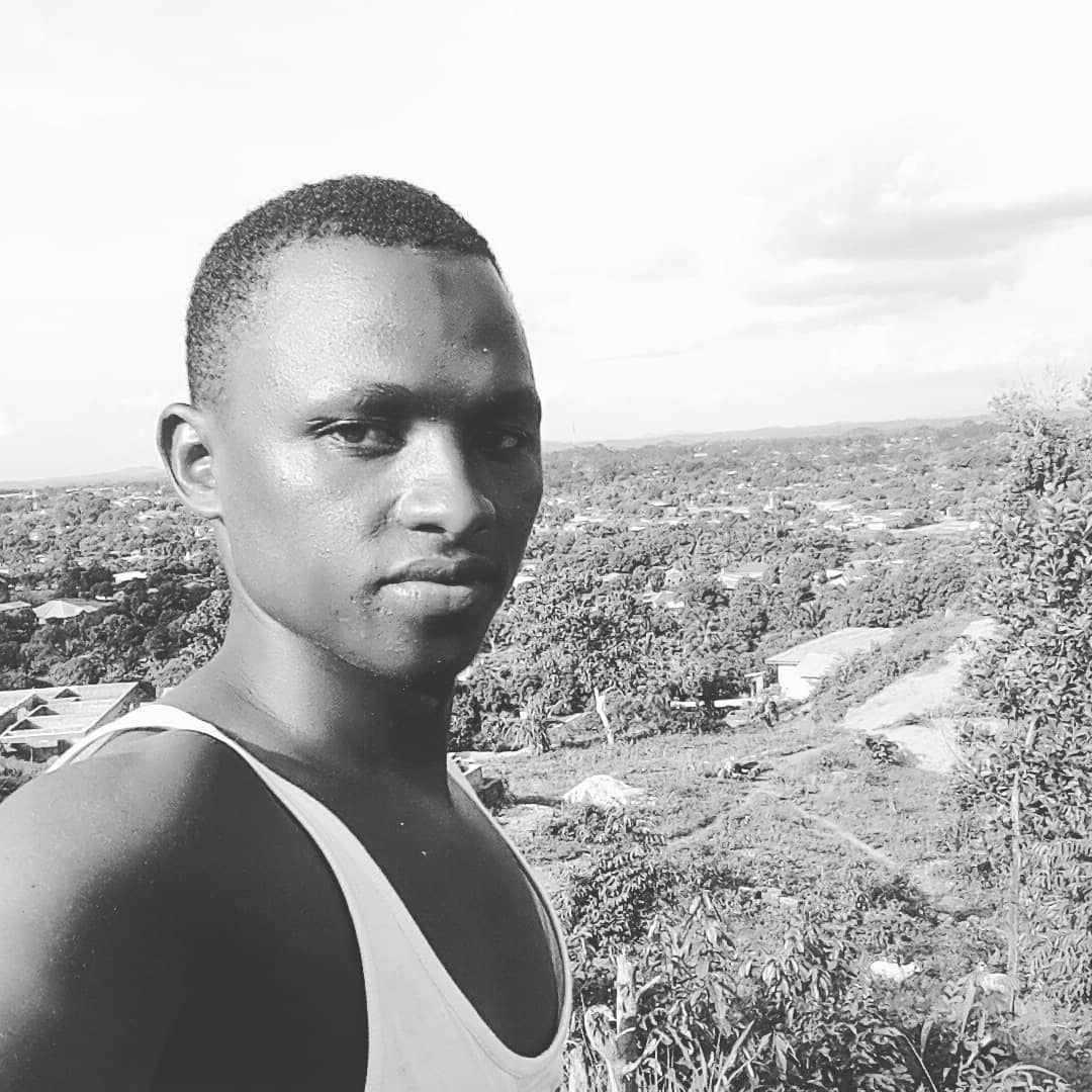 cealou_saw's tweet photo. #DDBF STILL HUSTLING https://t.co/oAmI2kmjGs