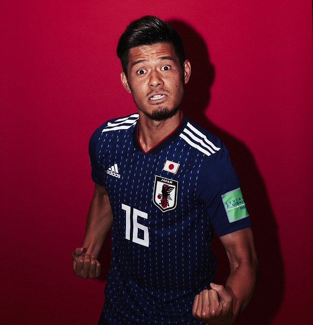 ワールドサッカーダイジェスト編集部 Ar Twitter 日本代表23戦士のベストショットを厳選 Fifa公式写真で 芸人顔負けのキメ顔 を見せたのは サッカーダイジェストweb T Co Yfbnmaouex 日本代表 西野japan 酒井高徳 山口蛍 本田圭佑 長友佑都 香川