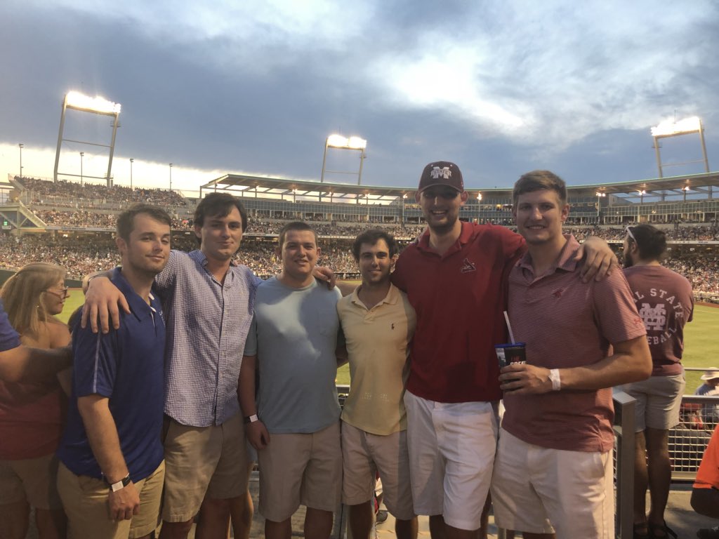 Rock_Road_Trip's tweet photo. The road trip squad featuring Sean O’Brien. #BadDayToBeABeer #Over8.5 #NeverBetTheUnder https://t.co/ch1syL0XFK
