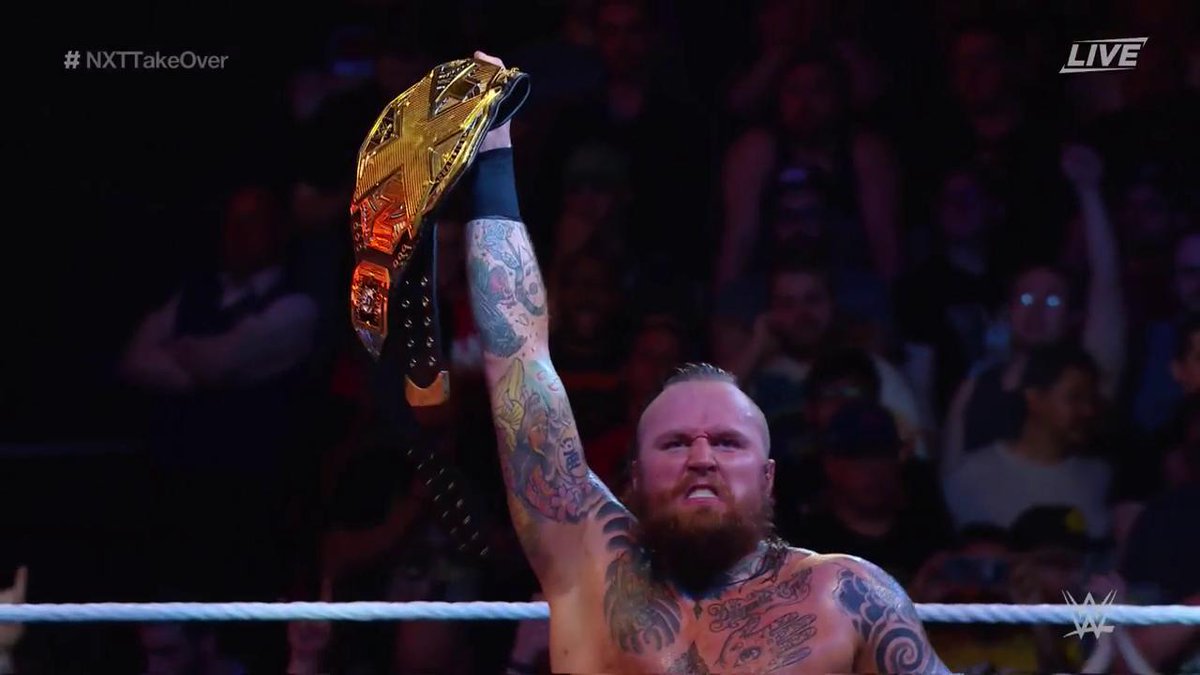 LeProfDuCatch's tweet photo. Aleister Black reste au sommet de la chaîne alimentaire de la NXT ! https://t.co/FkloLNRdZ1