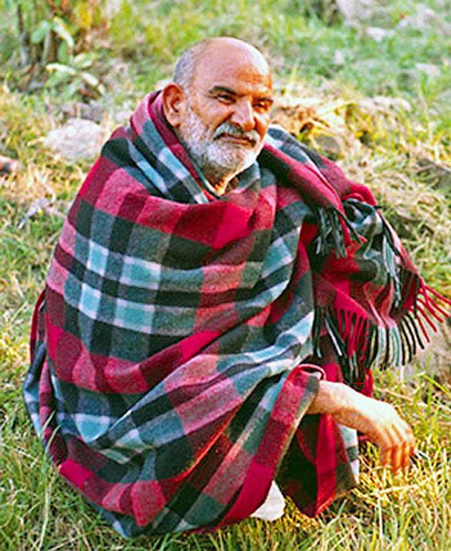 media393's tweet photo. "Cleanse the mirror of your heart, and you will see God."

~Maharaj-ji <3
https://t.co/fip0kpCQJW 

#Baba #NeemKaroliBaba #JaiGurudev #Mirror #Heart #Love #SeeGod #God https://t.co/YSf1fFcHCO