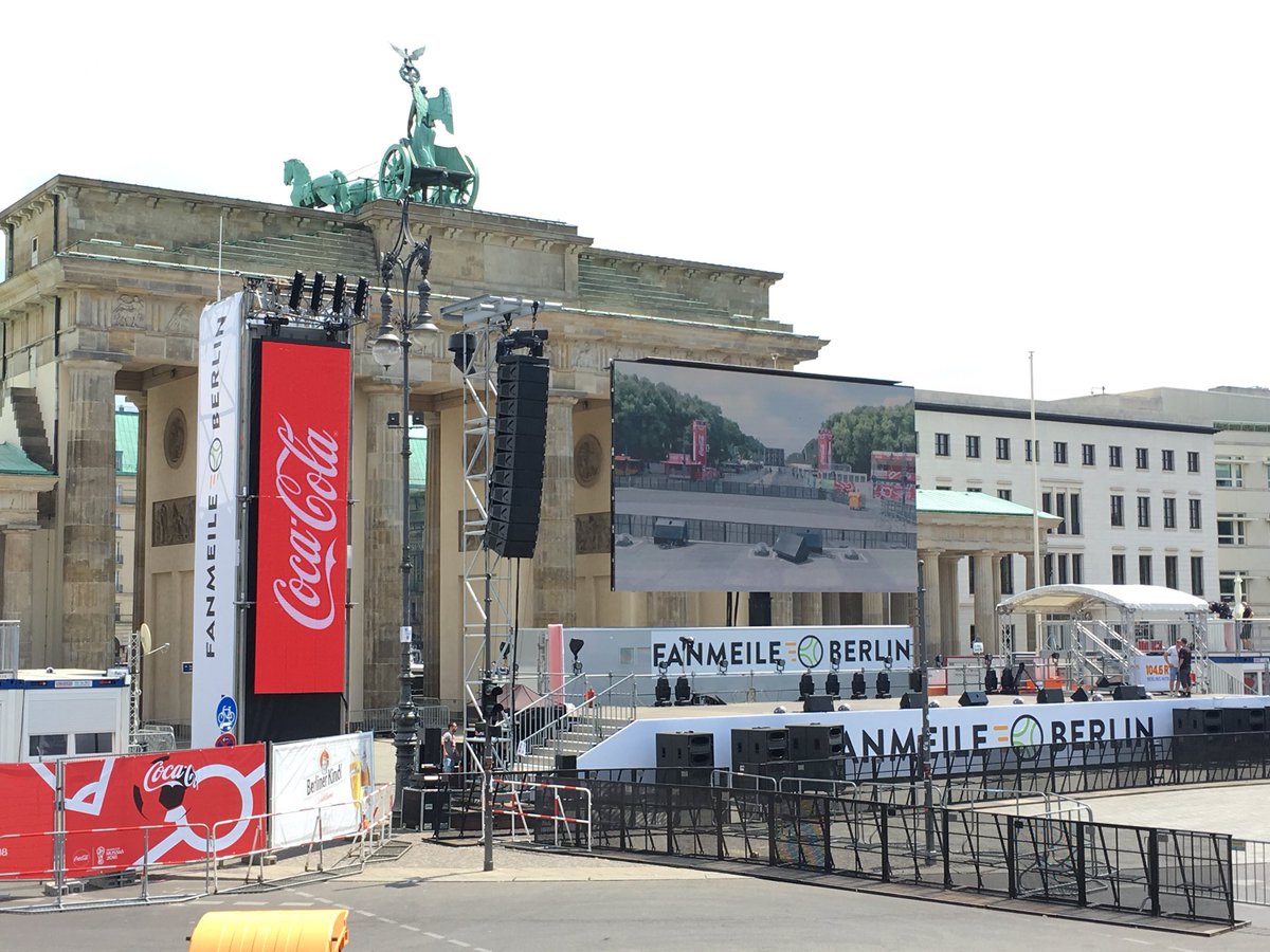 FlyPedia's tweet photo. @TrendJam_de @visitberlin @DFB_Team @DFB @DFB_Junioren @DFB_Pokal @FIFAcom @FIFAWorldCup @fifaworldcup_de @ZDF @CocaCola #WM2018 https://t.co/cIuz5m0vxL