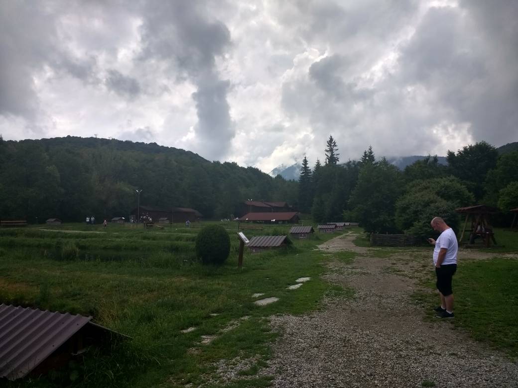 M_Tarnowski's tweet photo. Two wonderful days at agile Coach Camp #accro18 in Dracula's Transilvania. Didn' get biten 😌 https://t.co/TOXVqwQJfW