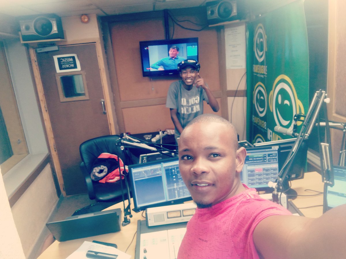 #CocktailSunday...  TopSunday #SundayNiHoliday <a href="/GukenaFMKenya/">Gukena FM Kenya</a> Tot kupewakupwa Kwa mix ni #DjDibul
