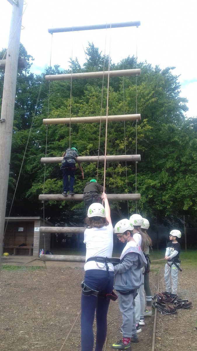 NorthlandsPri's tweet photo. Teamwork all round on Jacob's ladder #TeamChugg #teamworkmakesthedreamwork https://t.co/oDBIx4rpUp