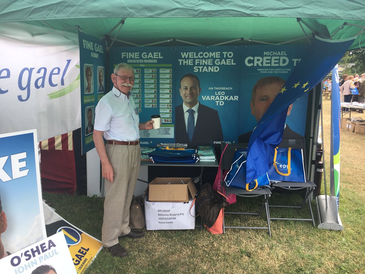 Sinead_Ronan's tweet photo. Lovely day at the #CorkShow so far today. If your in the area, pop by the @FineGael stand. https://t.co/MUCBAEkyVo