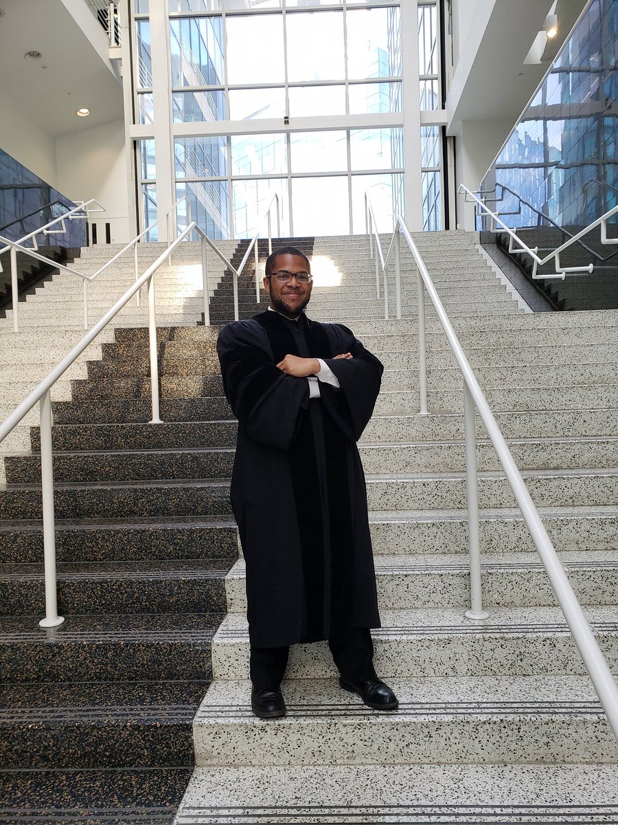 eddy___sanchez's tweet photo. Allow me to introduce myself. I am Edwardo Sanchez, Chief Justice of the U.S Supreme Court. #prelegal #judge #courtjustice #futurelawyer #futurejudge #latinxlawyers #setonhall #setonhalllaw #mootcourt #suitedupandready #excellence https://t.co/PCKoeLpmAL